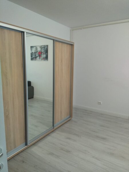 Militari, Cet Vest Militari